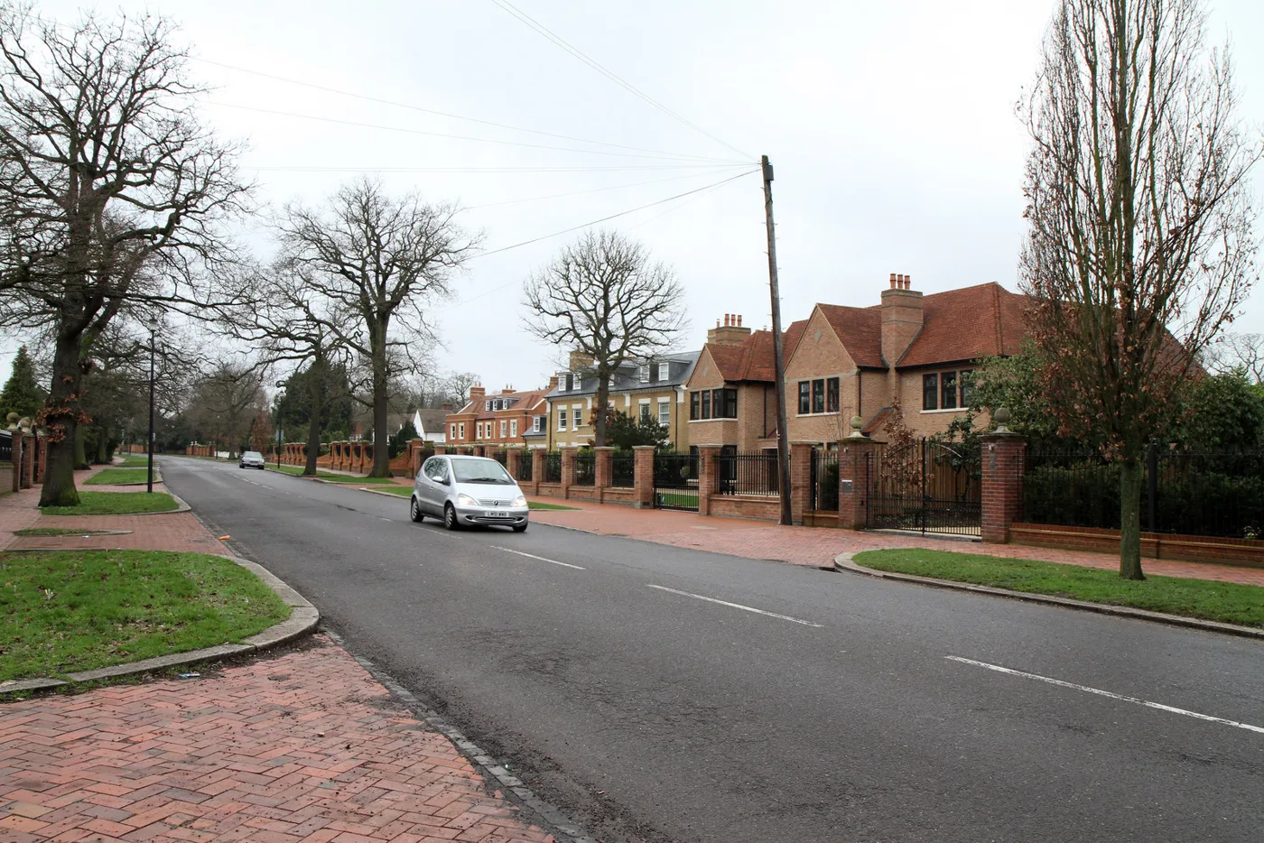 Houses on Broad Walk, Winchmore Hill. The picture shows the street, not the application site